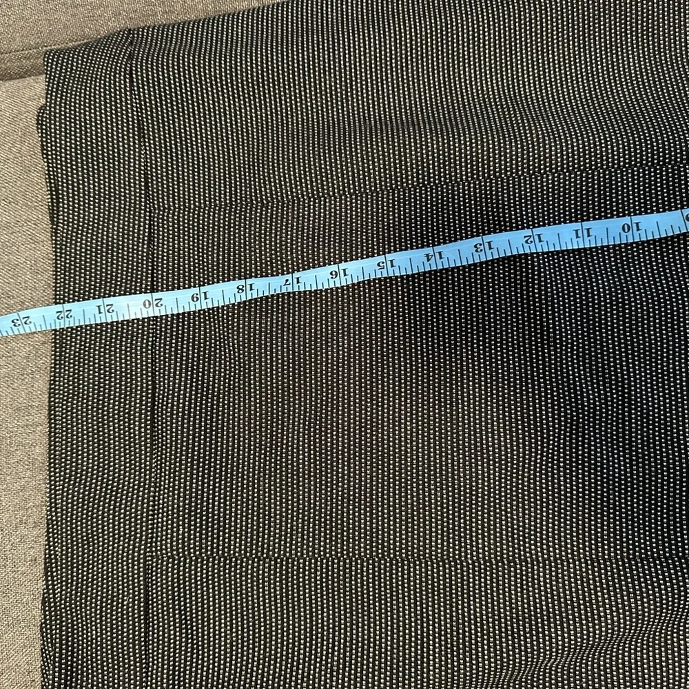 White House Black Market Gray Pencil Skirt Knee-Length‎ Work